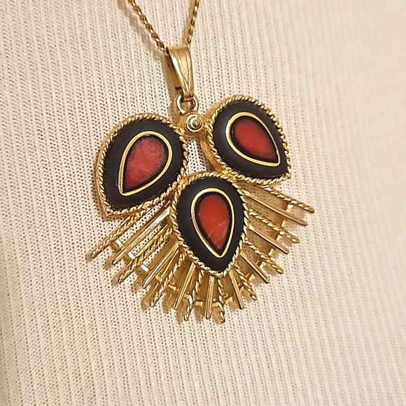 Sarah Coventry Jewelry - Sarah Coventry Gold tone abstract design  dark red brown color stones
